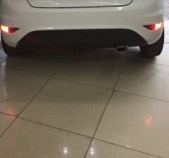 Arka Tampon SİS lambası Fiesta ışıklı tip SAĞ duylu ve ampullü