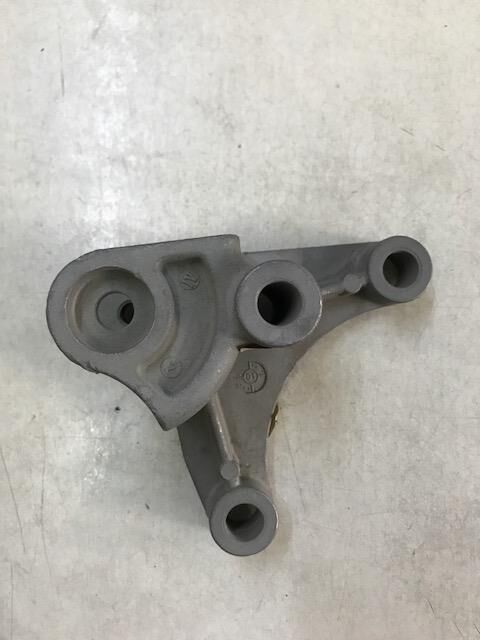 FİESTA 1996/2001 ŞANZIMAN TAKOZ BAĞLANTI BRAKETİ 96FB 6P093 AG