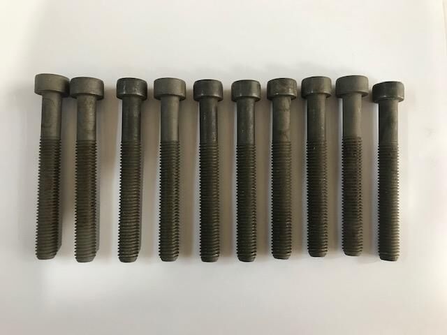 TAUNUS SİLİNDİR KAPAK SAPLAMASI TAKIM